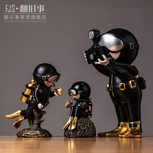 Diver Ornamental Figurines