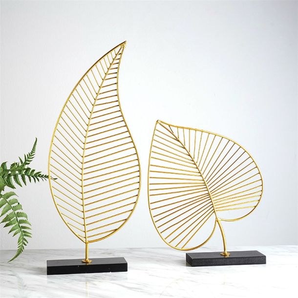Creative Golden Leaf Decor
