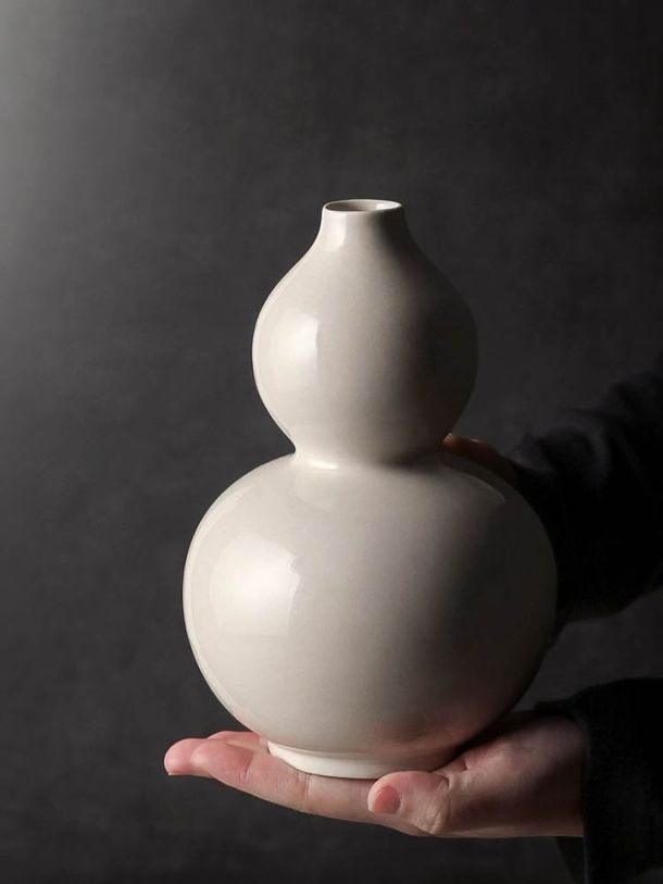 Bend it Your Way Retro Ceramic Vase