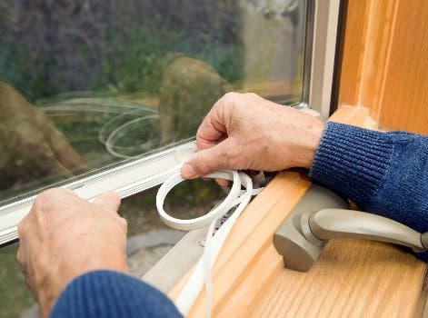 Hunt For Drafts: Well-Sealed Windows