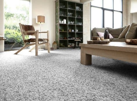 Place Carpets Or Rugs On The Floor: Insulation And Living Comfort