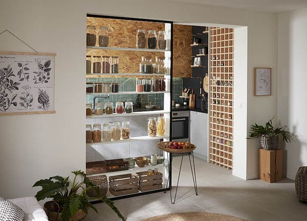 A display shelf