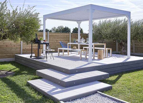 dining area under pergola