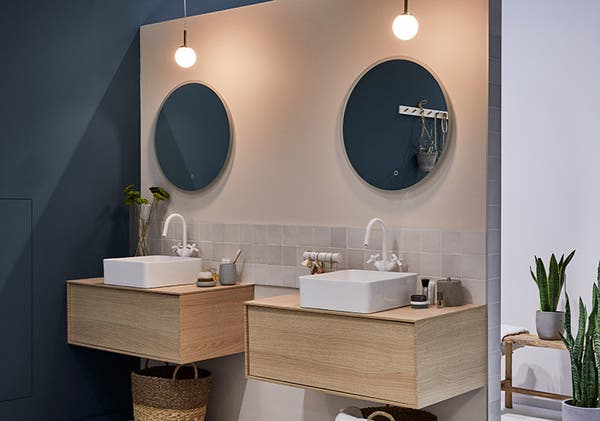 Sinks, comfort and space