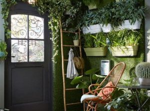A Bucolic Entry for your Green Home